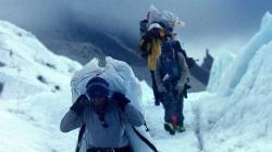 Кто первым покорил Эверест: история восхождения Гора эверест тяжело ли покорить